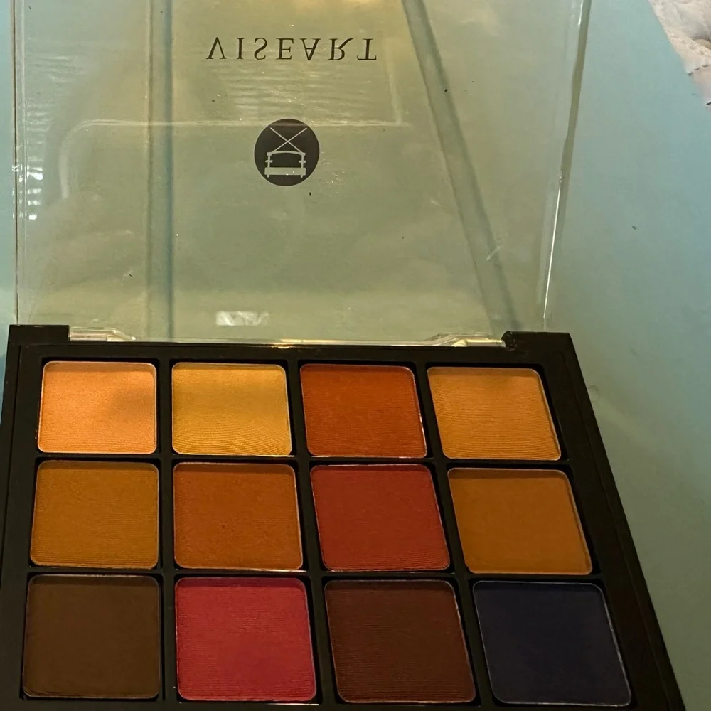 Viseart Paris Professional Neutral Matte 12-Pan Eyeshadow Pallette